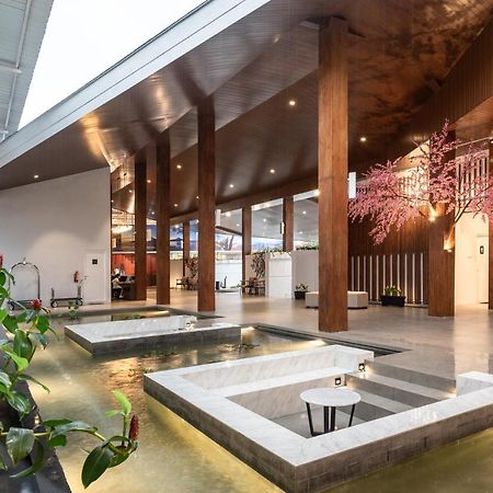 Kontena Hotel Batu  Kültér fotó