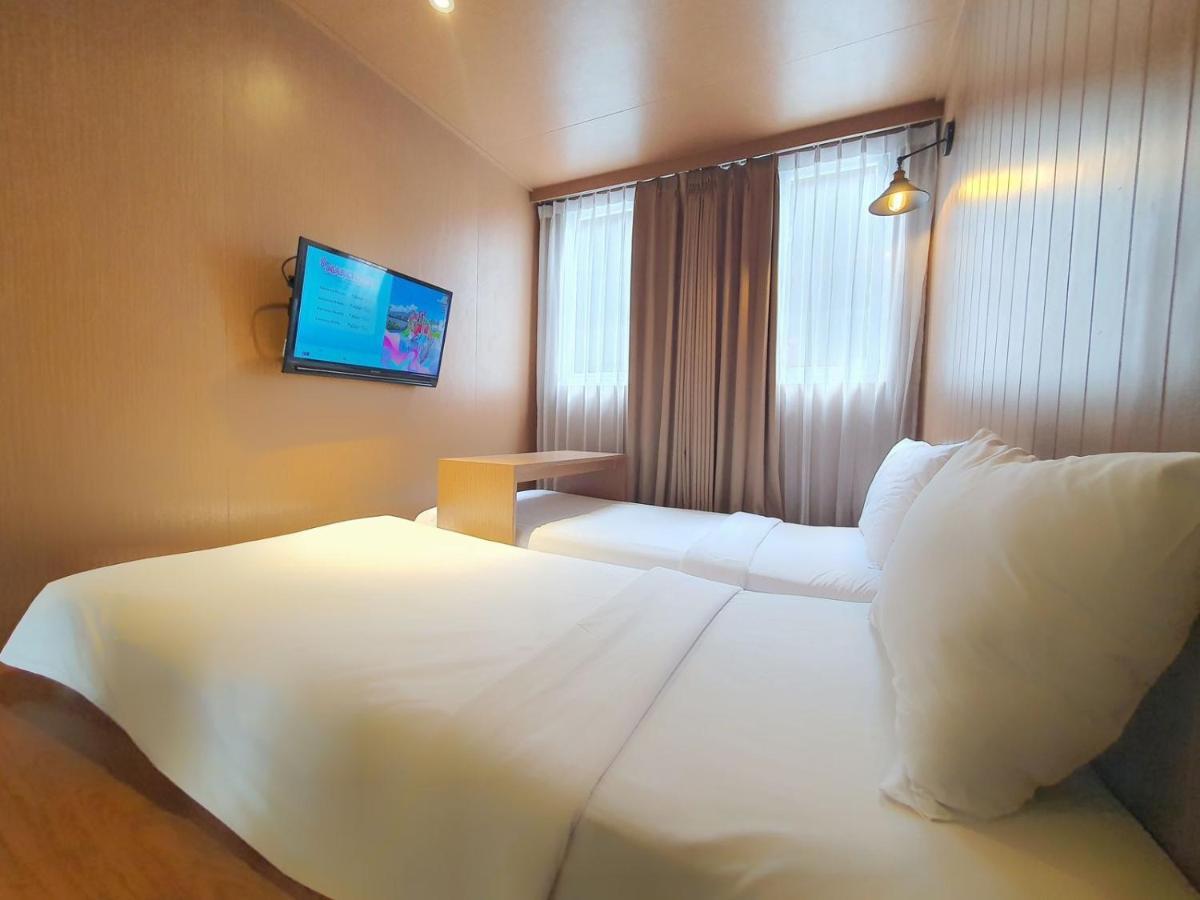Kontena Hotel Batu  Kültér fotó