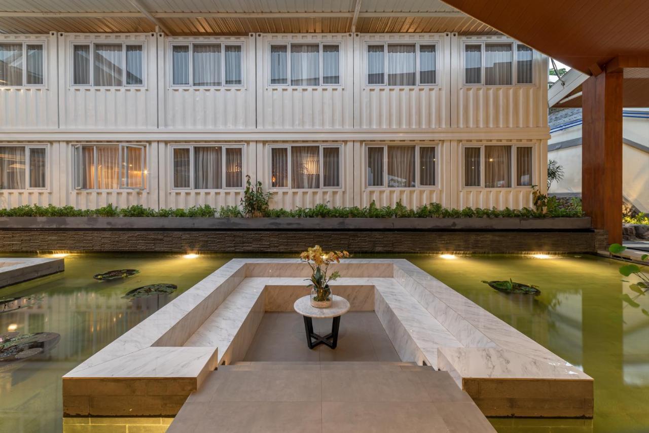 Kontena Hotel Batu  Kültér fotó