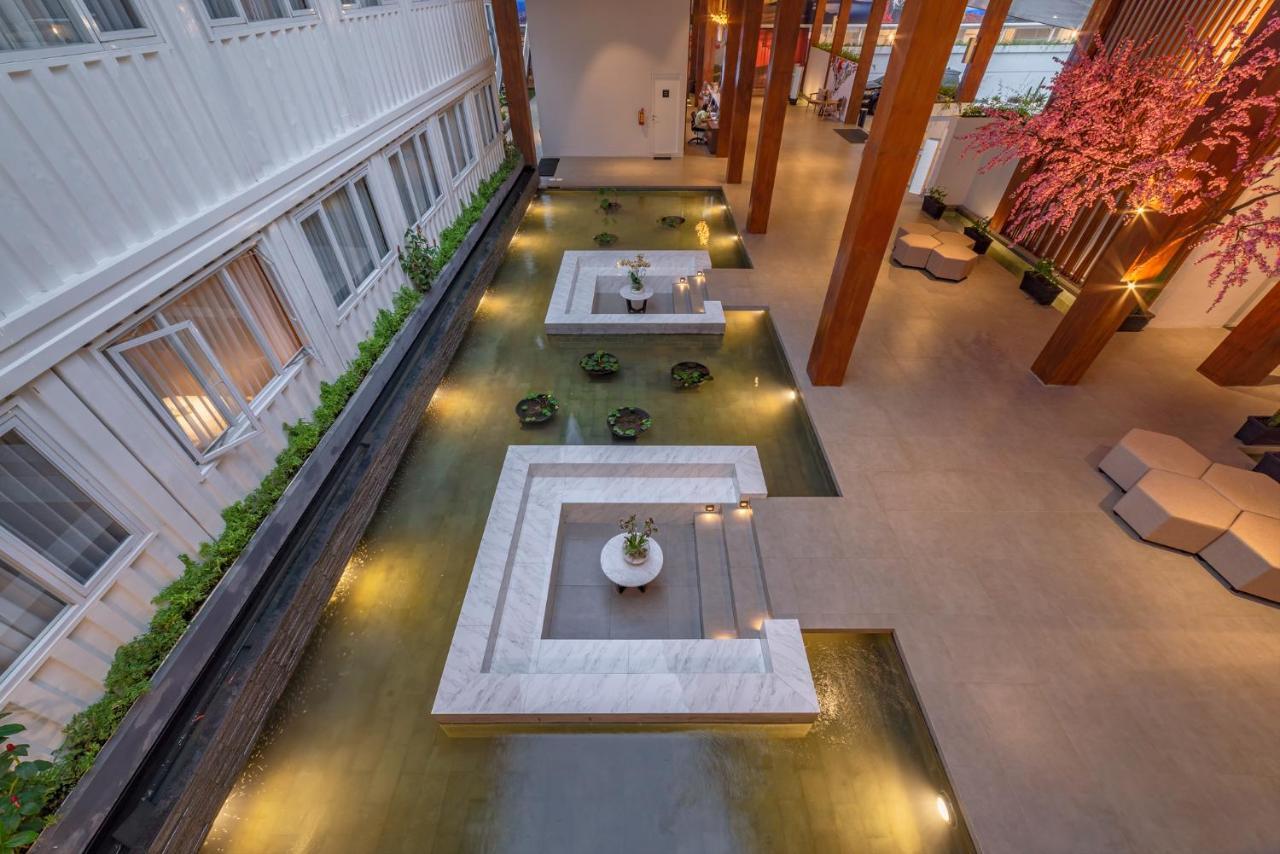 Kontena Hotel Batu  Kültér fotó