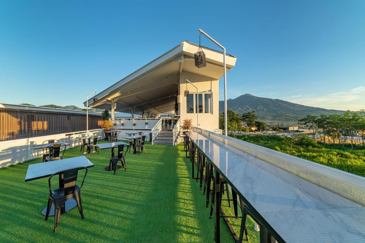 Kontena Hotel Batu  Kültér fotó