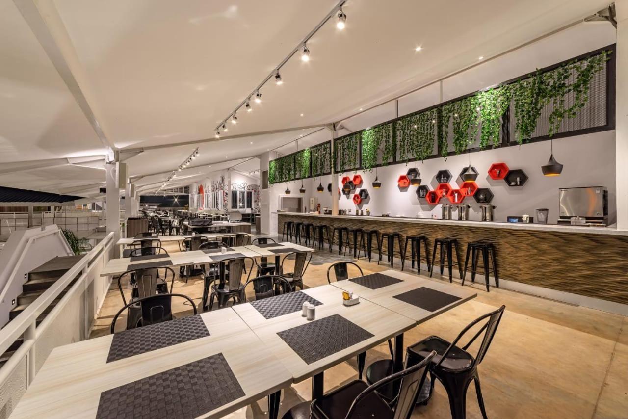 Kontena Hotel Batu  Kültér fotó